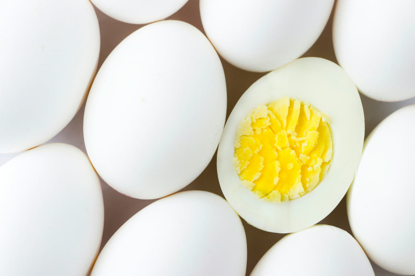 Fresh boiled Cooked eggs